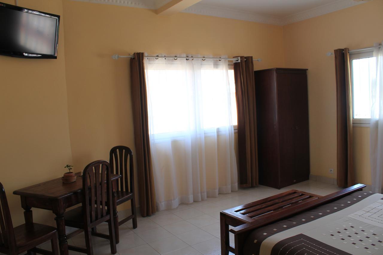 K.méléon-Hôtel Tananarive Extérieur photo