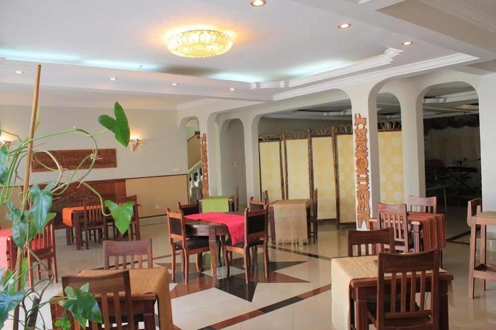K.méléon-Hôtel Tananarive Extérieur photo