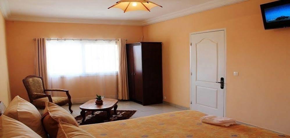 K.méléon-Hôtel Tananarive Extérieur photo